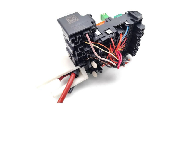 Блок предохранителей 5Q0937615C Skoda Octavia Mk3 (5E)