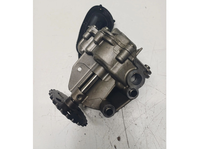 Масляный насос   150001650R  Renault Trafic III (X82) 