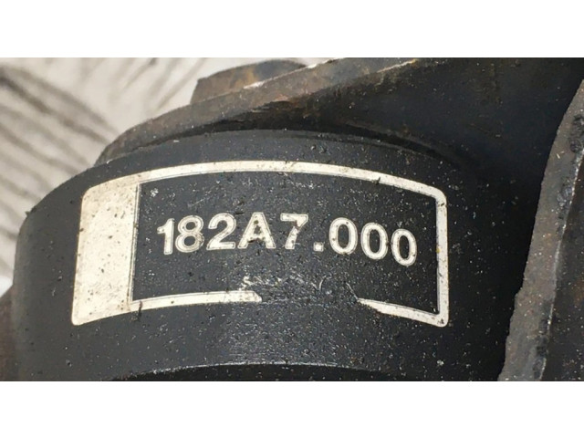 Другая деталь отсека двигателя