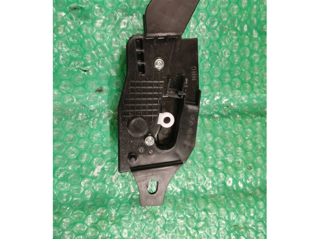 Zámek zadních dveří Hyundai Santa Fe 2018