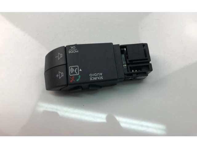 Подрулевой переключатель 8200850420   Dacia Sandero