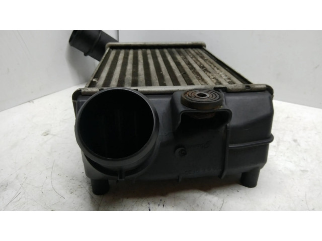 Интеркулер 1686864, 517159990 Alfa Romeo GT 1.9