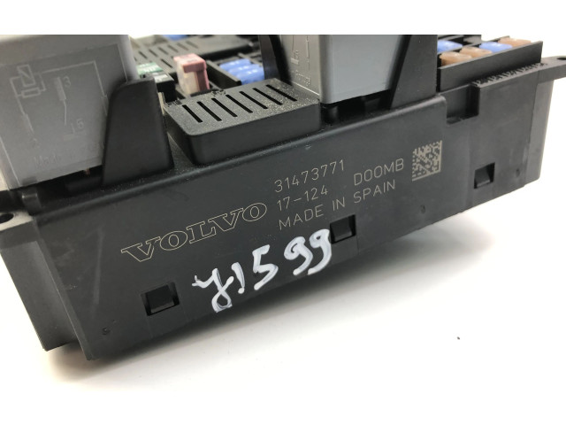 Блок предохранителей 31473771 Volvo XC90