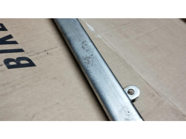 Vstřikovací lišta Dodge Caliber pro benzínový motor 1.8