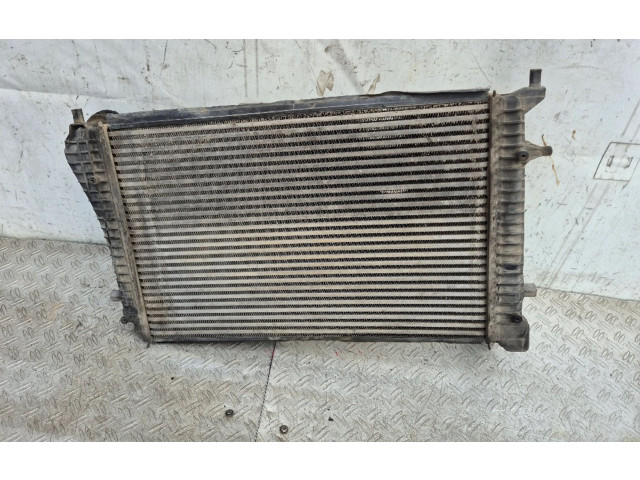 Интеркулер 1K0145803F Volkswagen Caddy