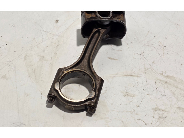  Поршень с шатуном  31401210  Volvo XC60  