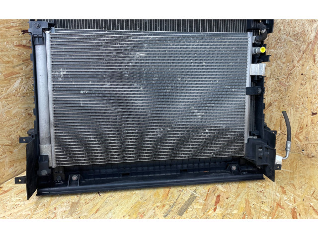 Комплект радиатора Land Rover Range Rover Velar 2017 - года HK83-8C607-CE, GX73-19710-BC