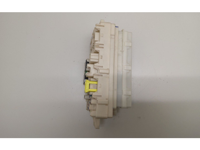 Блок предохранителей 8637B254, 4N15 Mitsubishi L200