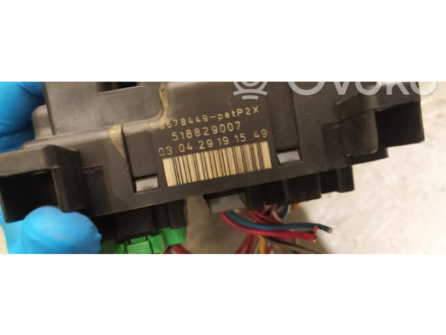 Блок предохранителей 518829007 Volvo S80