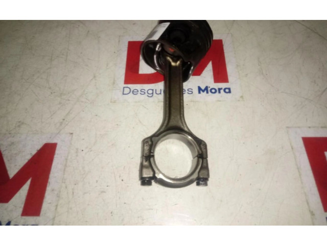 Поршень с шатуном Opel Combo D