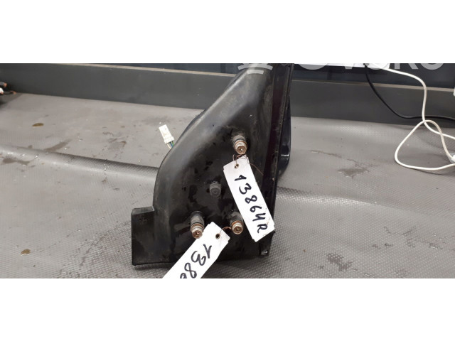 Zpětné zrcátko Nissan Serena 1996