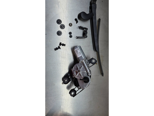 Моторчик заднего дворника 8V0955711C    Audi RS3 8Y