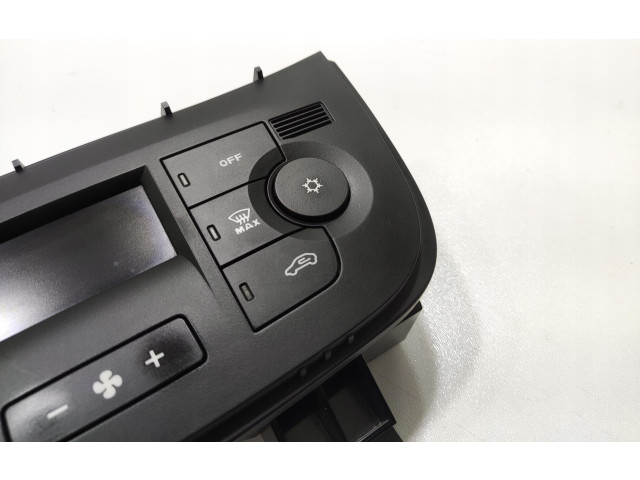 Блок управления климат-контролем 735498549 Opel Combo D