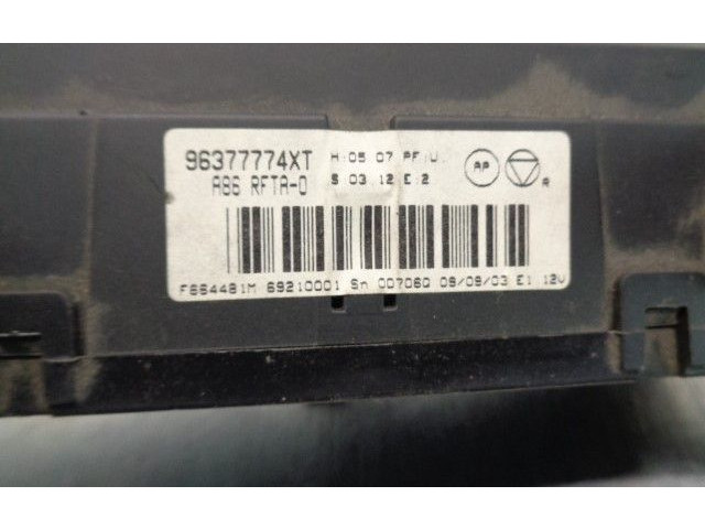 Блок управления климат-контролем 96533393XT   Citroen C2