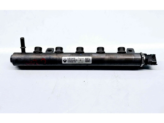 Топливная рампа 175216420R   Renault Megane III  