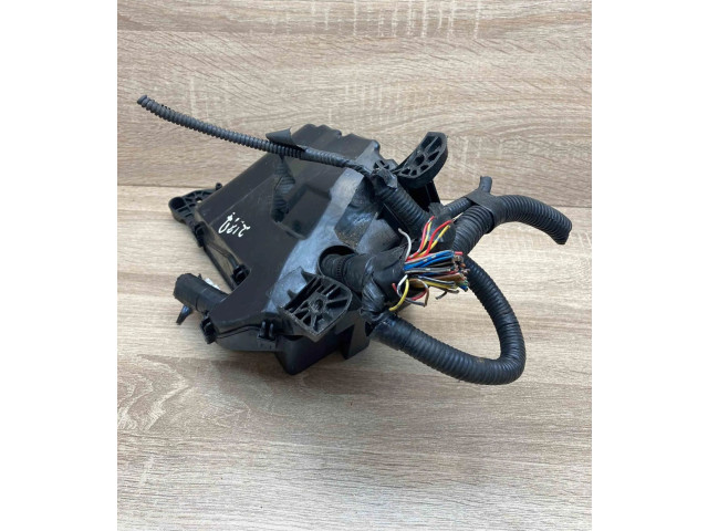   Pojistková skříňka 8921153020   Lexus GS 300 350 430 450H 2005