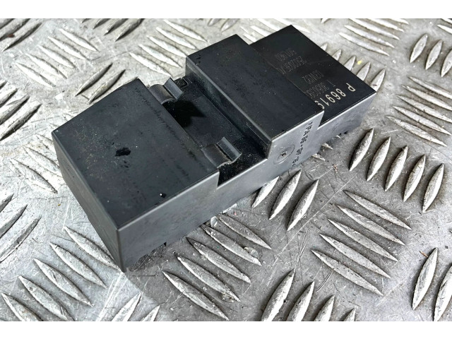 Блок предохранителей P8691998, 8691998   Volvo XC90    