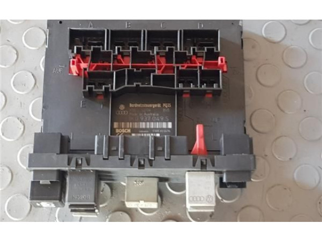   Pojistková skříňka 1K0937049S   Volkswagen Caddy 2004
