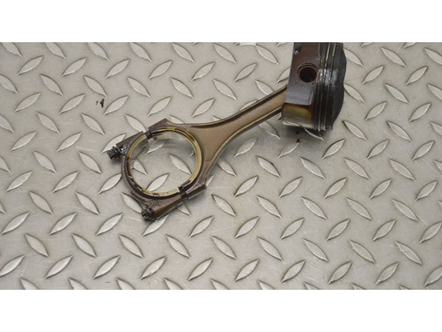 Поршень AUK 06EA Audi A6 S6 C6 4F