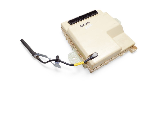 Блок предохранителей 954002P411   KIA Sorento