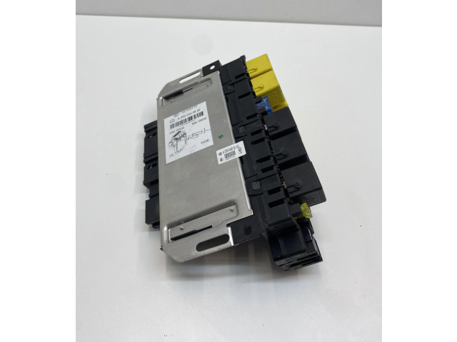 Блок предохранителей A2305453832, A2305402550 Mercedes-Benz SL R230