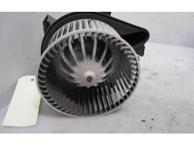 Вентилятор печки 71735484, 21803813 Fiat Grande Punto