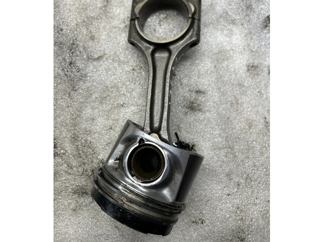  Поршень    Volvo XC60  