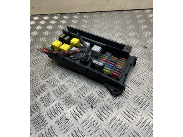 Блок предохранителей A9065450201, 501R11F00    Volkswagen Crafter   