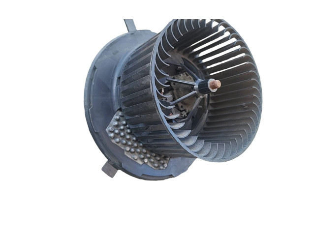 Вентилятор печки    3C1820015N, 3C0907521F   Skoda Yeti (5L)