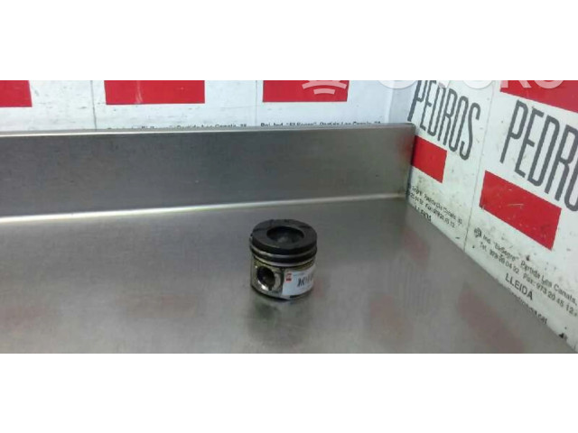  Поршень 9HXDV6ATED4   Peugeot Partner  