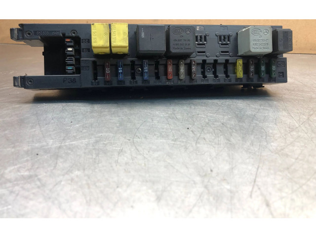 Pojistková skříňka 2035451801, 5DK00848640 Mercedes-Benz C W203 2005