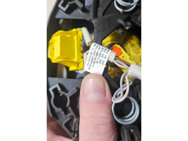 Подушка безопасности водителя 5E0880201   Skoda Octavia Mk3 (5E)