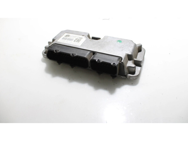 Блок управления двигателем Блок управления    Skoda Fabia Mk2 (5J)