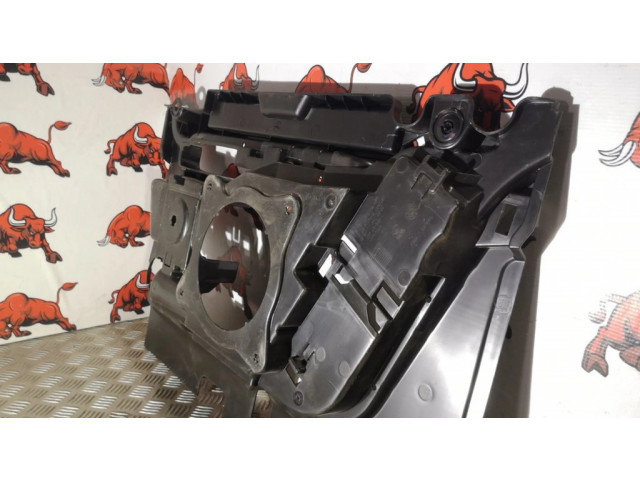 Дно багажника