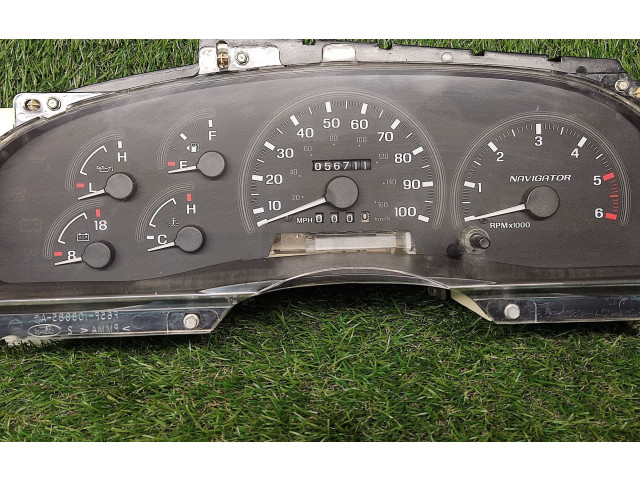 Přístrojová deska Lincoln Navigator 2006 F65F10C956BC, F75F10848AA