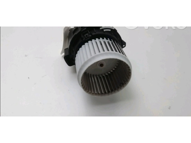 Вентилятор печки    272104788R   Renault Clio V