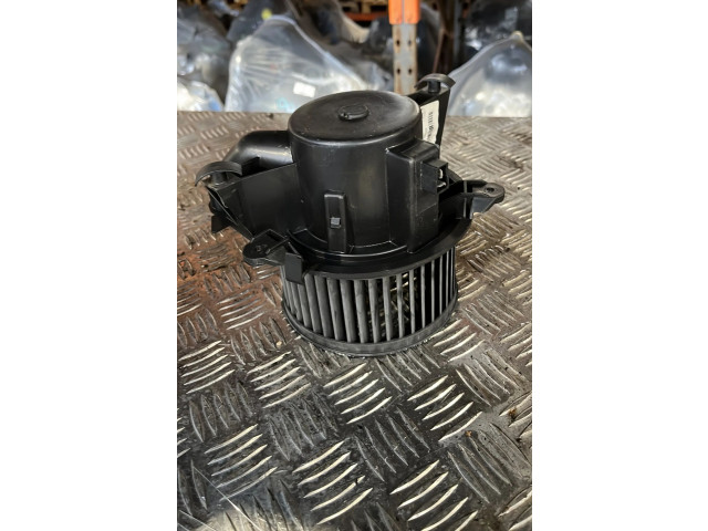 Вентилятор печки 77362402 Fiat Idea