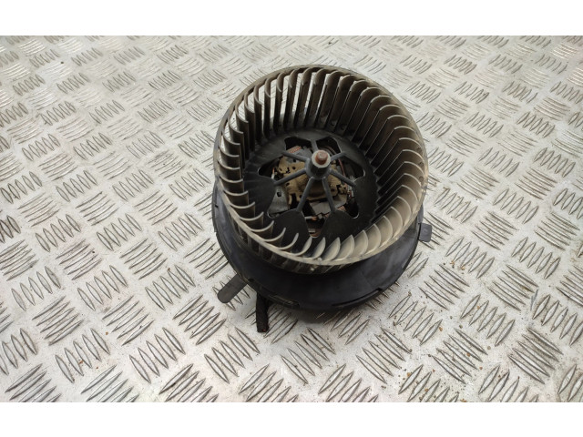 Вентилятор печки 1K1819015E Volkswagen Caddy