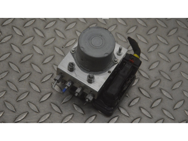 Jednotka ABS 104474500B   Tesla Model Y 2022