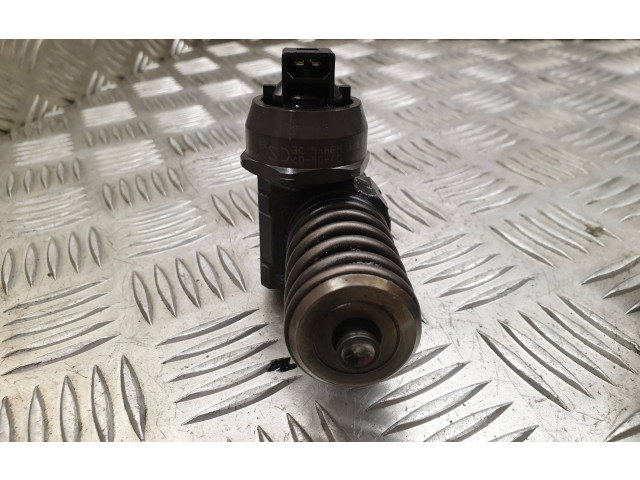 Vstřikovač 038130073BN   Volkswagen Caddy    BSU 