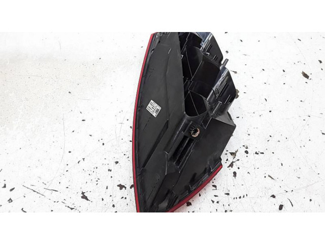 Задний фонарь правый сзади 8J0945096 Audi TT Mk1 1999-2006 года