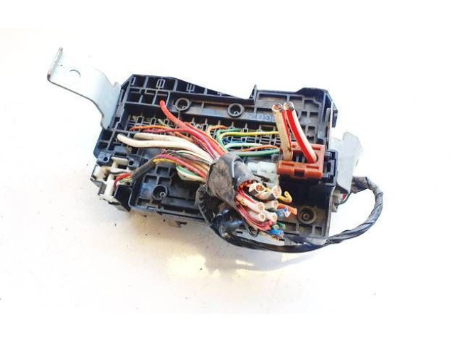   Pojistková skříňka 72404047, 24311   Nissan Micra 1994