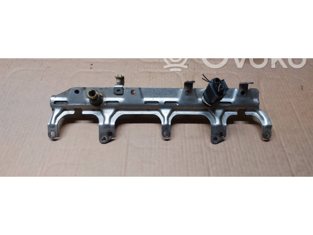 Топливная рампа 06J133317G, CT0080411G   Audi A3 S3 8P   для двигателя BZB