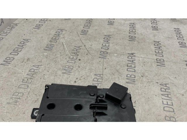 Pojistková skříňka A2135406100 Mercedes-Benz E W213 2019