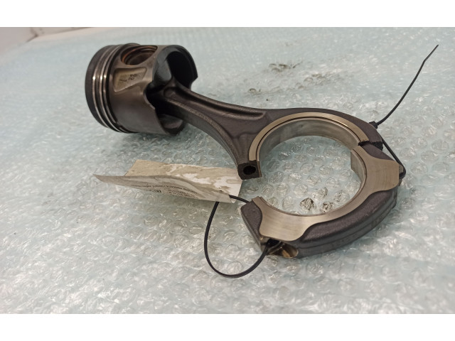  Поршень с шатуном  8370B  Mercedes-Benz R W251 для дизельного двигателя 3.0