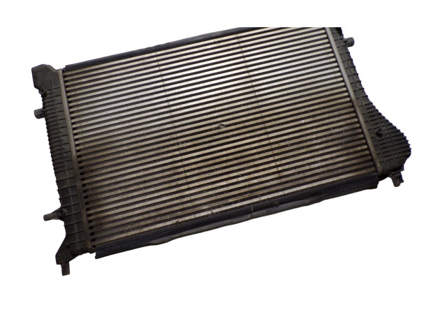 Интеркулер  1K0121345E, 1K0145803H   Volkswagen Caddy 