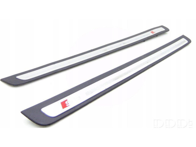 Другая деталь салона