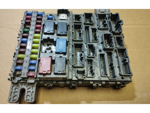 Блок предохранителей SJDG031 Honda FR-V