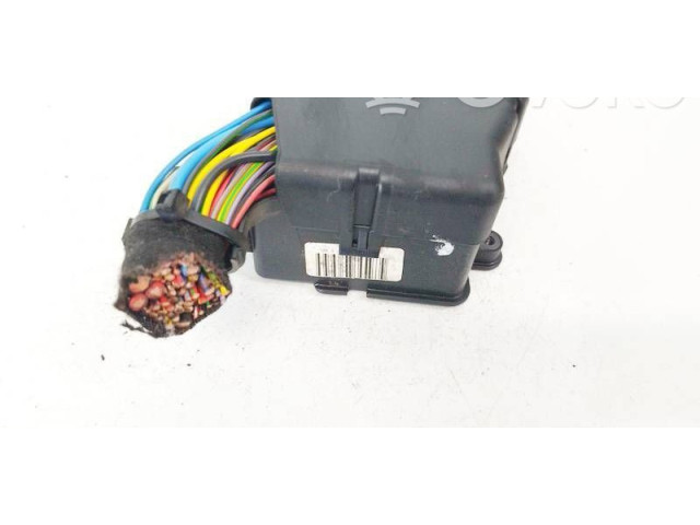 Блок предохранителей Audi A3 S3 8L