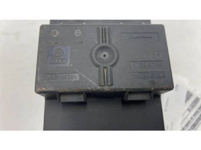 Блок предохранителей  1K0937311B   Audi A3 S3 8P    